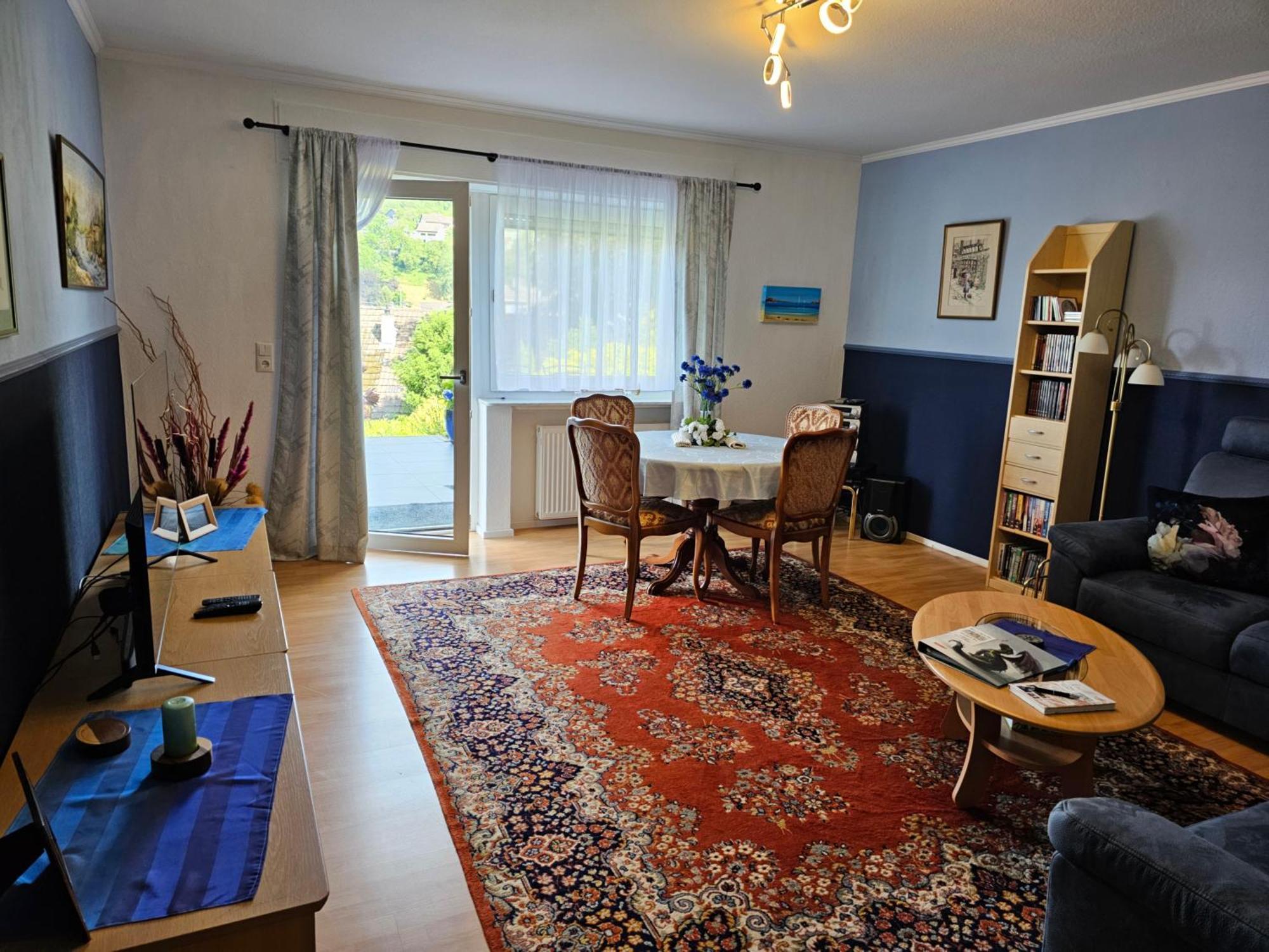 A Large Fully Furnished Private Apartment Линц-ам-Райн Экстерьер фото