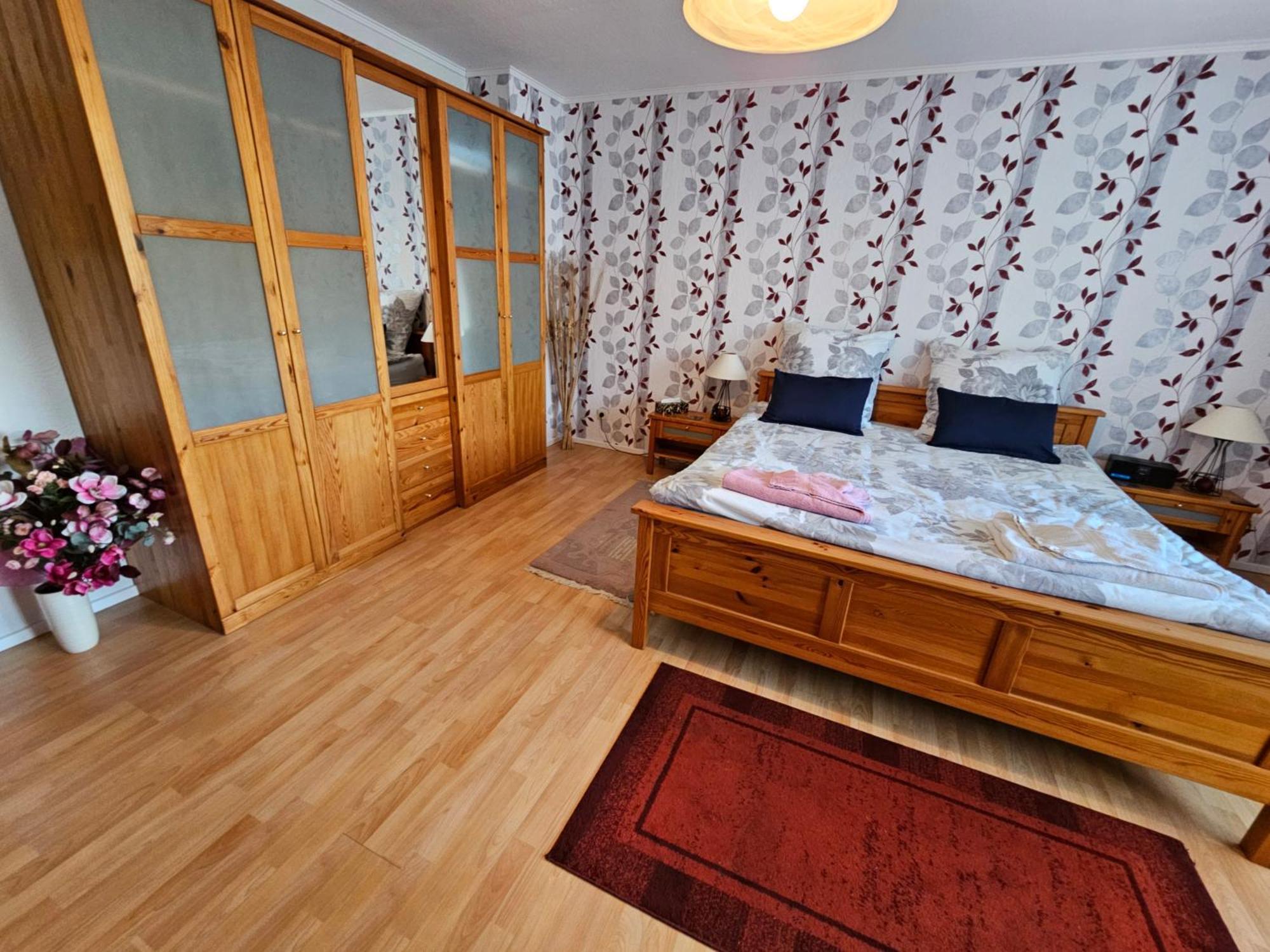 A Large Fully Furnished Private Apartment Линц-ам-Райн Экстерьер фото